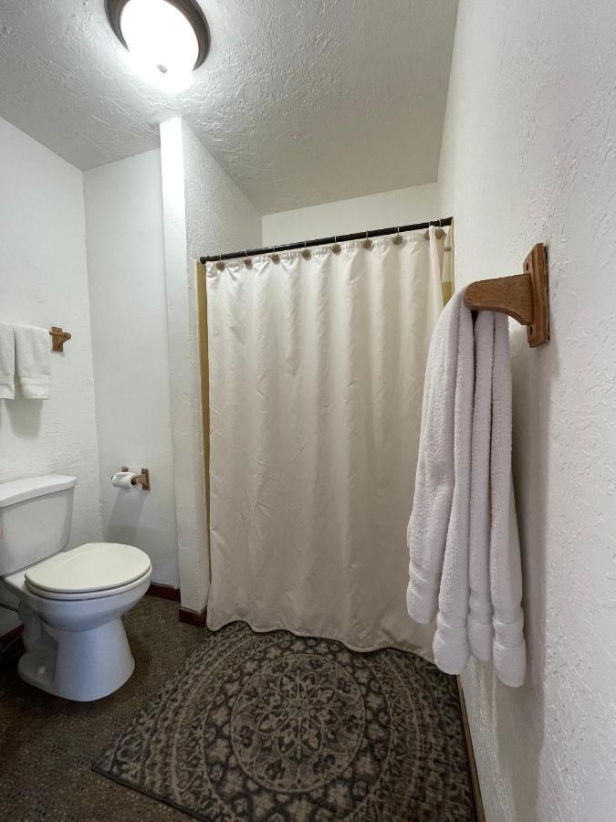 Adventures Vacation Rentals ลาวา ฮ็อตสปริงส์ ภายนอก รูปภาพ