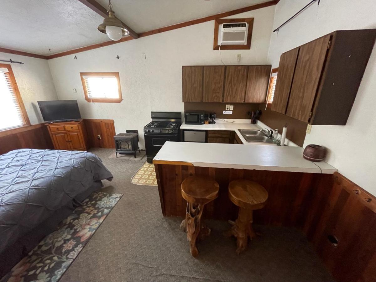 Adventures Vacation Rentals ลาวา ฮ็อตสปริงส์ ภายนอก รูปภาพ